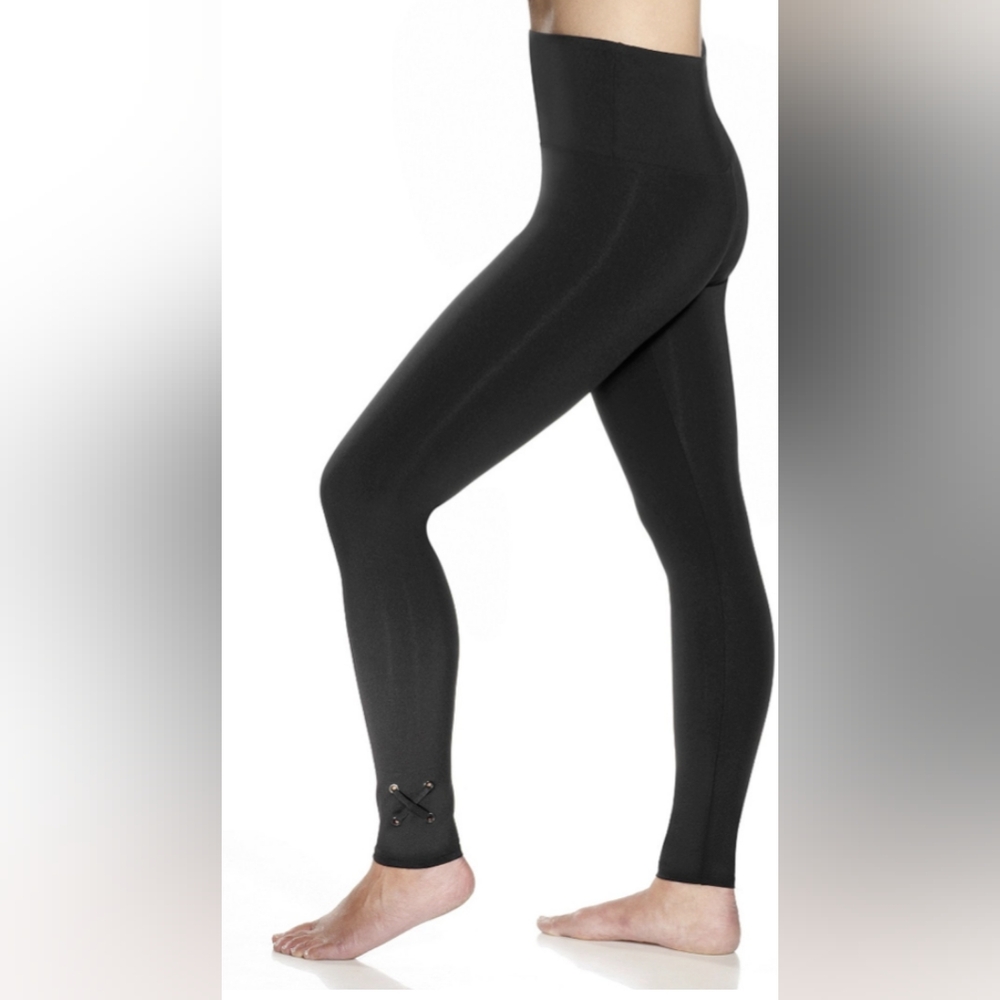 Lysse Grommet Detail Leggings Womens Small Solid Black Pull On EUC 1908